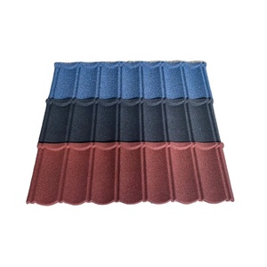 Tuiles <span class=keywords><strong>de</strong></span> toiture en métal revêtues <span class=keywords><strong>de</strong></span> granulés <span class=keywords><strong>de</strong></span> pierre colorés pour la construction - Product Image 1