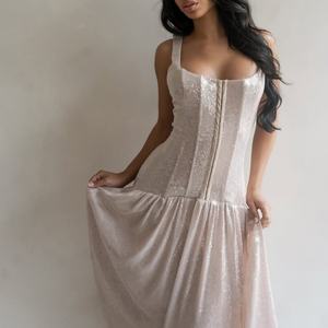 Robe longue bustier sans manches à col carré et sequins pour soirées et événements estivaux 2026 - Product Image 2