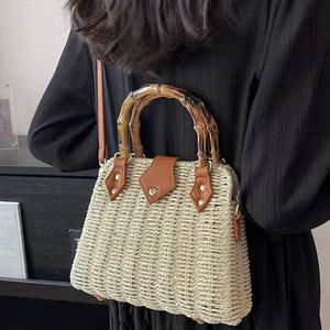 Grand <span class=keywords><strong>sac</strong></span> fourre-tout décontracté pour femmes, <span class=keywords><strong>sac</strong></span> à main en paille d'été pour la plage avec poignée en rotin tressé et chaîne - Product Image 3