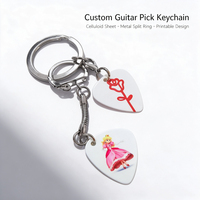 Porte-clés et pendentif avec guitare, personnalisé, au choix