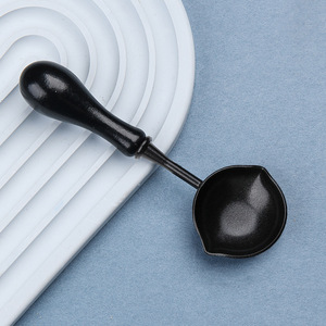Nouveau produit Cuillère <span class=keywords><strong>à</strong></span> fondre <span class=keywords><strong>à</strong></span> la <span class=keywords><strong>cire</strong></span> antiadhésive <span class=keywords><strong>à</strong></span> double bouche Anti Stick Cuillère <span class=keywords><strong>à</strong></span> timbre <span class=keywords><strong>de</strong></span> sceau <span class=keywords><strong>de</strong></span> <span class=keywords><strong>cire</strong></span> facile <span class=keywords><strong>à</strong></span> nettoyer - Product Image 1