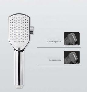 Doccetta Multifunzionale Portatile a Pressione con Pettine Ecologico <span class=keywords><strong>per</strong></span> la Pulizia e il Bagno degli Animali Domestici - Product Image 5
