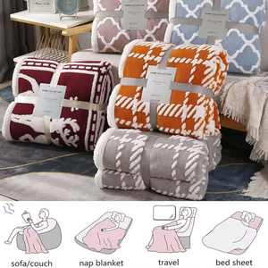 Couverture Polaire Réversible Sherpa Jacquard 3D pour Canapé Lit Peluche Douce Douce Chaleur Personnalisée Couverture Gris Argent - Product Image 6