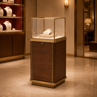 Vitrine de luxe pour bijoux en verre et bois avec éclairage LED, mobilier d'intérieur haut de gamme pour boutique de détail
