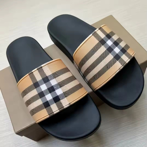 รองเท้าลำลองแฟชั่นสำหรับผู้ชายและผู้หญิง รองเท้าแบนคุณภาพสูงสำหรับผู้ชายและผู้หญิง รองเท้าเดินชายหาดสไตล์หรูหราสำหรับกิจกรรมกลางแจ้ง - Product Image 2