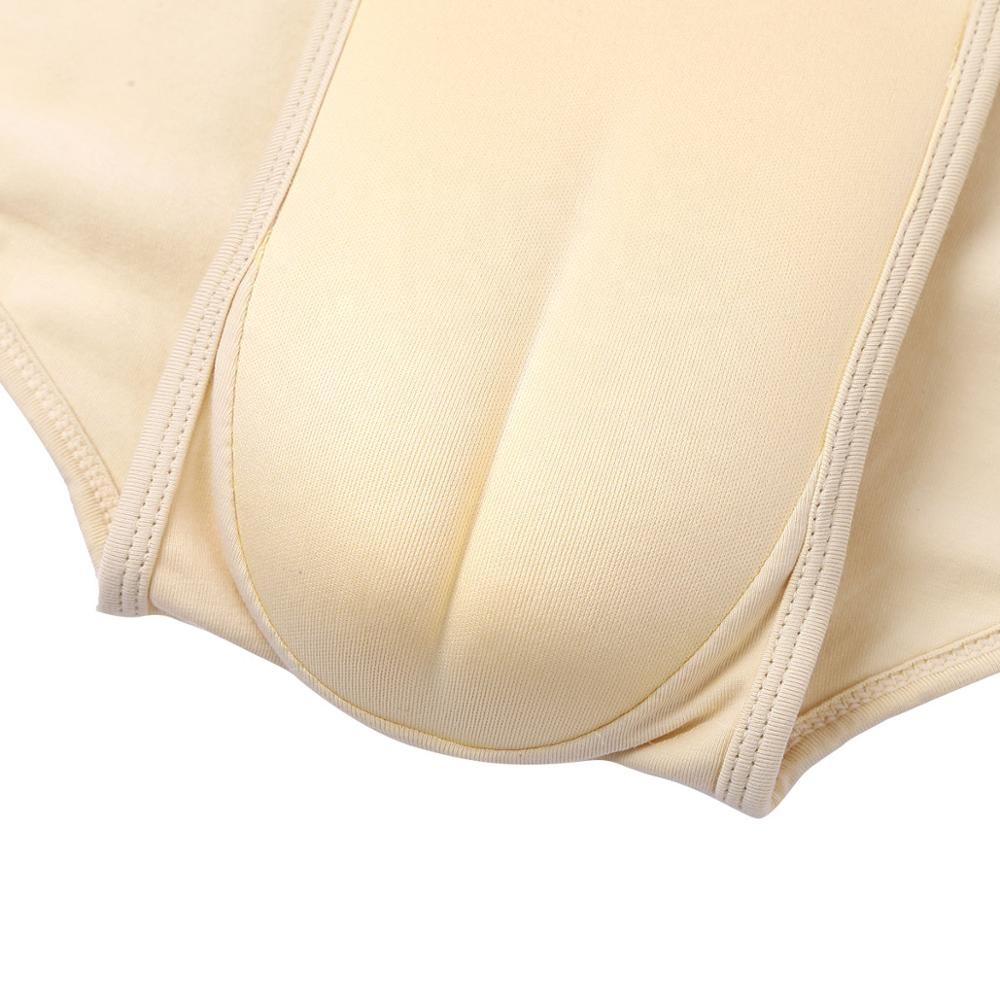 Chiroyli qizlar Maseratida jinsiy aloqa qilishadi