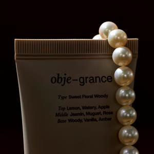 Objegrance Pearl Hand Cream Ligero No pegajoso Acabado en polvo Humedad larga Boquilla estrecha Clima caliente - Product Image 3