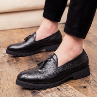 Mocassins à pampilles pour hommes en cuir gaufré crocodile, à semelle épaisse, style brogue à bout ailé, à enfiler, pour affaires, décontracté et mariage