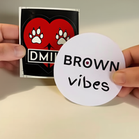 Etiquette adhésive personnalisée Logo Design résistant aux UV Autocollants personnalisés en vinyle découpé imperméable à l'eau autocollants