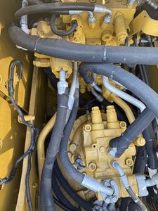 Excavatrice sur chenilles d'occasion Caterpillar CAT320E 21,5 tonnes à vendre avec service fiable - Product Image 6