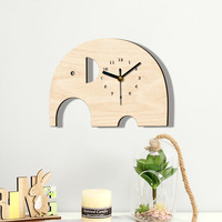 Horloge murale en bois en forme d'éléphant mignon, style Art Déco, silencieuse, sans tic-tac, forme irrégulière, décoration murale de dessin animé pour chambre d'enfant et salle de jeux