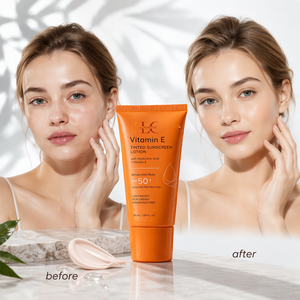 Crema <span class=keywords><strong>Solare</strong></span> Idratante alla Vitamina E con Etichetta Privata, 50mL SPF 50, Effetto Luminoso Naturale, Acido Ialuronico, Non Unta per <span class=keywords><strong>Pelle</strong></span> <span class=keywords><strong>Grassa</strong></span>, <span class=keywords><strong>Protezione</strong></span> <span class=keywords><strong>Solare</strong></span> - Product Image 4