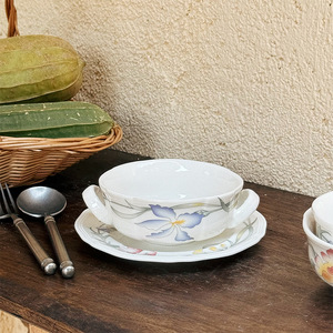 Inspiration française avec des accents de perles parfait pour les desserts et les plats principaux disponibles à des prix de gros Plat en céramique irrégulier - Product Image 4