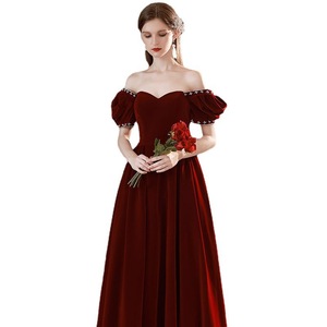 Bridal Wedding Dress Burgundy Velvet Puff Sleeve Princess Ball Gown Sweetheart Neckline Vintage Style for Toasting - Product Image 5
