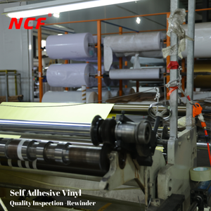 Rollo de <span class=keywords><strong>Vinilo</strong></span> Polimérico Autoadhesivo Mate/Brillante Coreano Premium de 140g, Imprimible con Tinta Blanca - Product Image 4