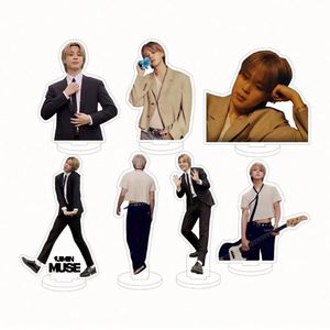 Support en acrylique transparent personnalisé de haute qualité, support en plastique imprimé avec des personnages d'anime pour l'affichage d'accessoires - Product Image 3