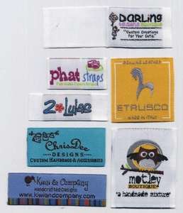 Etiquetas tejidas para prendas de vestir con tipografía de texto personalizado e información de cuidado para su aplicación en la ropa. - Product Image 2