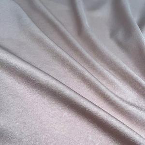 Tela <span class=keywords><strong>de</strong></span> crepé satinado con purpurina pesada <span class=keywords><strong>de</strong></span> 122 g/m² para vestidos <span class=keywords><strong>de</strong></span> mujer en la <span class=keywords><strong>temporada</strong></span> <span class=keywords><strong>de</strong></span> primavera-<span class=keywords><strong>verano</strong></span>, venta al por mayor <span class=keywords><strong>de</strong></span> tela lista para usar. - Product Image 4