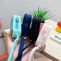 2025 sac à cosmétiques carré étanche à la mode pour les femmes voyage en Silicone souple avec fermeture à glissière motif de lettre