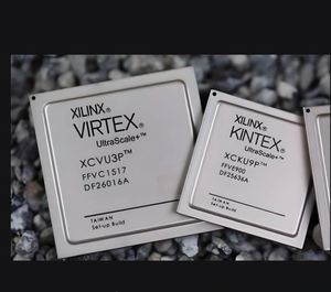 วงจรรวมไอซีชิป XC6SLX9-2TQG144C ใหม่และของแท้ - Product Image 1