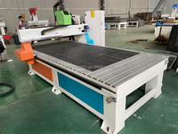Coupe de bois 1300*2500*200mm 4 * 8ft 3 axes porte en bois CNC routeur sculpture Machine pour meubles à bois