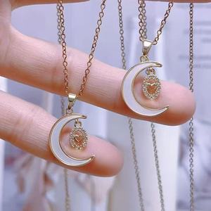 Collar con Colgante <span class=keywords><strong>de</strong></span> Luna y Estrella, Compatible con OEM, Simboliza Amor, Guía y Protección, Collar Elegante al por Mayor - Product Image 3