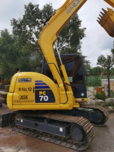 Excavatrice sur chenilles Komatsu PC70 d'occasion de haute qualité, équipement de construction hydraulique de taille moyenne - Product Image 3