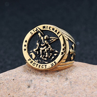Le Grand Protecteur Archange Vaincre Satan Figurine En Acier Inoxydable Amulette Anneau Prière Bijoux Saints Michael Anneaux pour Hommes