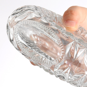 High-end Transparent Round Flat Glass Bottles with <strong>Three</strong>-dimensional Patterns Are Suitable for Whisky and Other <strong>Spirits</strong> - Product Image 4