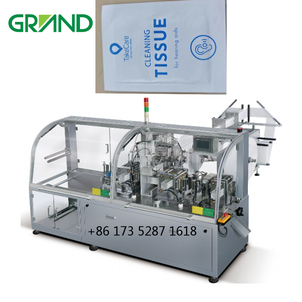 Упаковочная машина для влажных салфеток с четырьмя боковыми уплотнениями