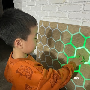 Panel de Pared LED con Estimulación Táctil para Experiencias Sensoriales, Panel de Panal Interactivo Montado en la Pared para Salas Sensoriales - Product Image 3