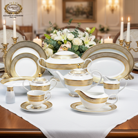 Service de table 98 pièces en porcelaine fine dorée gaufrée pour 12 personnes, comprenant assiettes plates, assiettes à soupe, bols à salade et tasses à café/thé, pour la maison