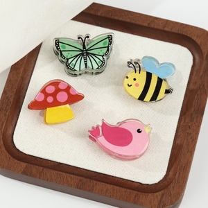 Pinza de Pelo Pequeña de Acetato con Diseño de Insectos y Animales, Estilo Lindo, Ligera, Elegante y de Alta Gama para Peinados Medios de Mujer - Product Image 1