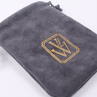Pochette d'emballage cadeau pour bijoux en daim foncé avec cordon de serrage et coin rond avec LOGO doré personnalisé