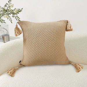 Coussin décoratif brodé Db, 50 cm carré, motif feuille marron clair, style transitionnel, avec accents en pompons - Product Image 4