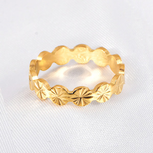 Articoli sfusi all'ingrosso da donna anelli da dito Non appannati oro 18k in acciaio inox anelli di fidanzamento per le signore - Product Image 5