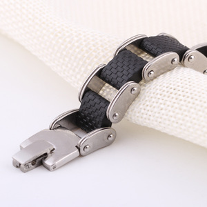 สร้อยข้อมือซิลิโคนสแตนเลสผู้ชาย ดีไซน์คาร์บอนไฟเบอร์สีดำ ของขวัญเครื่องประดับ AD1094 - Product Image 2