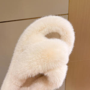 Zapatillas de Casa de invierno cálidas de moda de piel sintética esponjosa para mujer - Product Image 3