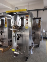 Machine Automatique de Fabrication et d'Emballage de Sachets d'Eau Pure 500 ml Prix Système RO Machine de Remplissage de Sachets d'Eau 2000 L/H Plus Lot de Sachets