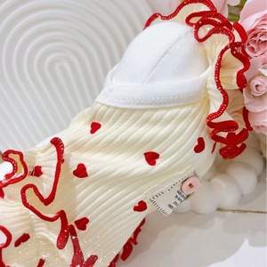 Vestido para mascotas en forma de corazón, con volantes rojos y estampado floral, para perros, gatos, malteses, Yorkshire Terriers, estilo oso de peluche, para las cuatro estaciones. - Product Image 3