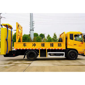 Nouvel atténuateur monté sur camion diesel personnalisé (TMA) avec transmission manuelle pour la prévention des collisions sur autoroute et la signalisation directionnelle - Product Image 4