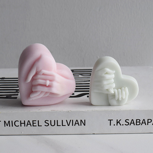 Moule en silicone Cœur <span class=keywords><strong>Mains</strong></span> Entrelacées pour <span class=keywords><strong>Couple</strong></span> Romantique, en forme de Cœur, pour DIY Résine, Bougie, Plâtre, Décoration Artistique Saint-Valentin - Product Image 2