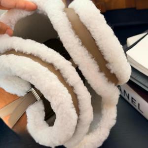 100% Artisan <strong>Handmade</strong> Hand-stitched Genuine Leather Bucket Bag Sheepskin Fur Bag for Women - Product Image 4