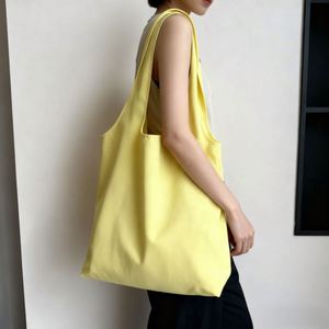 Sac fourre-tout en toile de coton bio recyclable de 12 oz, personnalisable avec logo, très populaire - Product Image 3