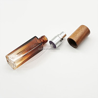 Botol Parfum Mini Isi Ulang 5ML 6ML 9ML, Botol Semprot Sampel Parfum Kecil untuk Perjalanan, Warna Gradasi Amber, Botol Kaca Mini dengan Tutup Kayu Peach
