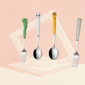 Diseño creativo conejito Tigre Panda perro gato utensilios para comer mango de cerámica sostenible cuchillo tenedor cuchara para niños pequeños Camping viaje - Product Image 4