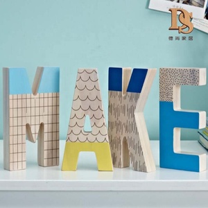 Lettere regalo di compleanno Bookroom Desk Top lettere fai da te <span class=keywords><strong>in</strong></span> <span class=keywords><strong>legno</strong></span> lettere <span class=keywords><strong>con</strong></span> <span class=keywords><strong>nome</strong></span> <span class=keywords><strong>in</strong></span> <span class=keywords><strong>legno</strong></span> dipinte UV autoportanti - Product Image 3