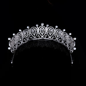 Couronne Classique Rétro en Cuivre avec Perles et Zircons, Plaqué Rhodium, Style Vintage, Luxe Impératrice Russe, pour Mariage, Anniversaire, Bal de Promo - Product Image 4