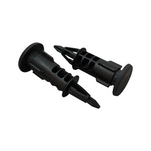 BCF5048 Tailgate Stopper Bracket Clips 2-Piece <b>Boot</b> Body Parts for 8200401454 - Product Image 1