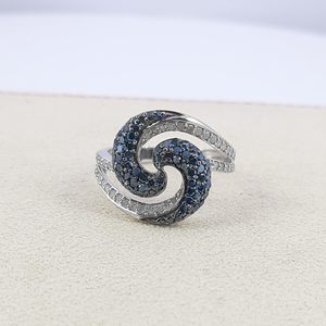 แหวนเพชร Jewelspaark 1.15 กะรัต ทรงกลม สีขาวและสีน้ำเงิน เพชรธรรมชาติเสริมคุณภาพ เงินแท้ 925 เครื่องประดับสำหรับงานหมั้น - Product Image 5